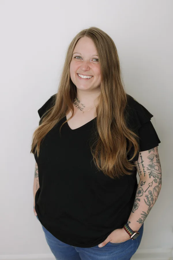 Krissy, Groomer
